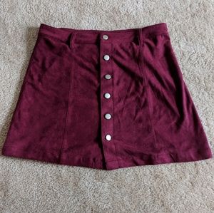 Olivaceous Cranberry Mini Skirt Size Large